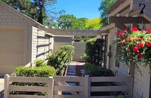 Mews Village House | Exceptional Mews Villa in New Seabury w/Patio and Community Summer Pool