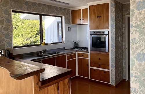 Patons Rock House | Exceptional Views in Patons Rock