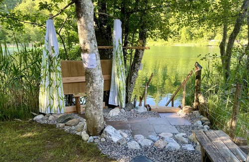 Finkenstein am Faaker See Apartment | Exclusive apartment with private lake access