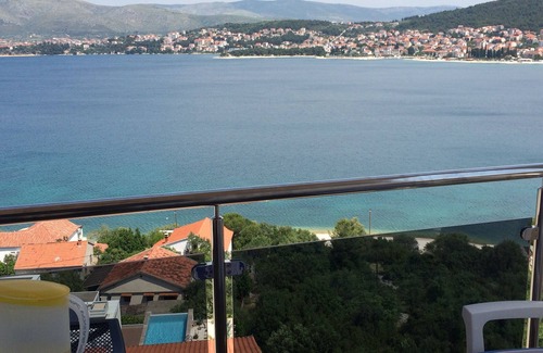 Okrug Gornji Apartment | Exclusive apartment only 150 meters to the beach
