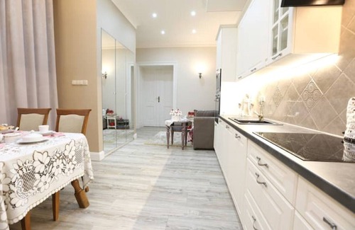 Swiebodzin Apartment | Exclusive apartment in the castle - with private jacuzzi
