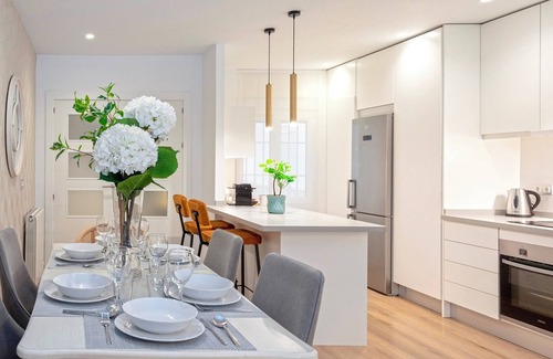 Figares Apartment | Exclusive apt 3rooms in Granda. Martinez Campos II