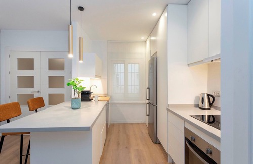 Figares Apartment | Exclusive apt 3rooms in Granda. Martinez Campos II