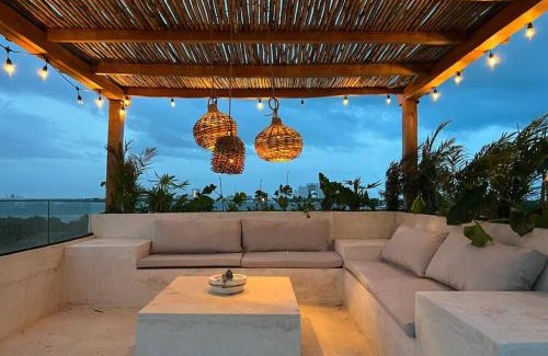 Zona Hotelera Apartment | Exclusive apt with private rooftop & amazing views