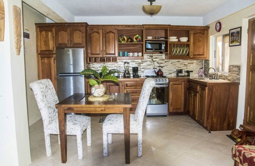 Marigot Bay Cottage | Exclusive cottage of Bay Views right over Marigots Bay