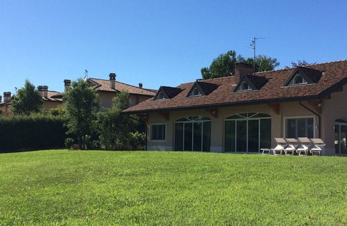 Dosso Villa | Exclusive country villa with private garden on the outskirts of the city
