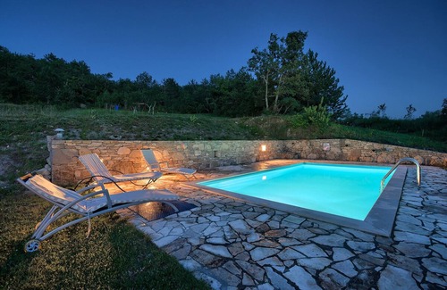 Buzet Villa | Exclusive Escape - Old Stone House ,Private Pool ,Pet Friendly