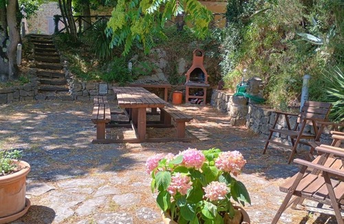 Passignano sul Trasimeno Villa | Exclusive hideaway nestled in woods with stunning lakeview Tuscany/Umbria border