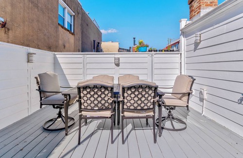 Dupont Circle House | Exclusive Large Retreat Dupont Circle & Concierge Service