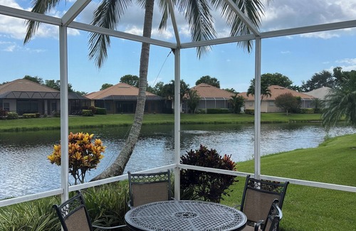 Falcons Glen House | Exclusive Lely Resort House -Private Pool -Sleeps 6