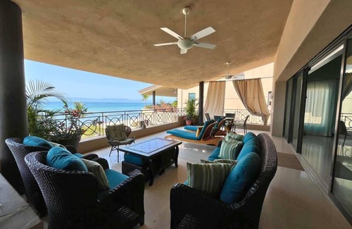 Punta de Mita Condo | Exclusive Oceanfront Penthouse + Concierge+ Brk+Lunch service