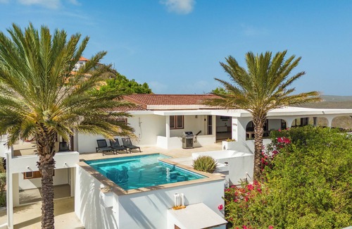 Bisento Villa | Exclusive Oceanview Villa Cas Abou – Sleeps 10, Private Pool & Beach Access