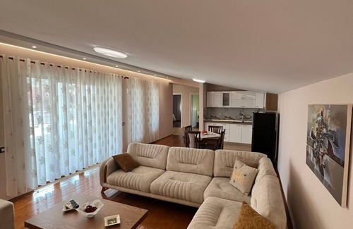 Durres House | Exclusive penthouse in the beach area, which is located 5 minutes from the sea.
