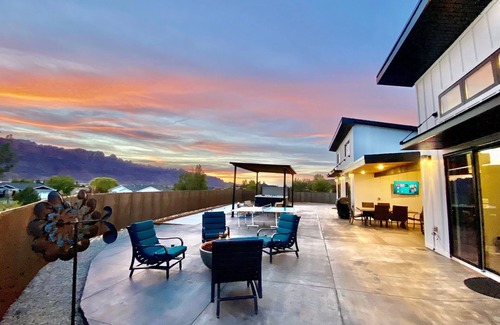 Moab South Valley House | Exclusive Retreats 5 Bedroom Desert Escape with Private Year Round Heated Pool