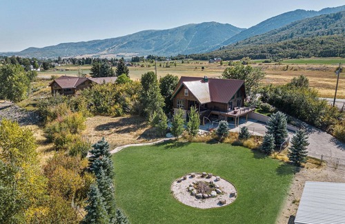 Eden Cabin | Exclusive Riverfront Eden Ranch! Pet Friendly!