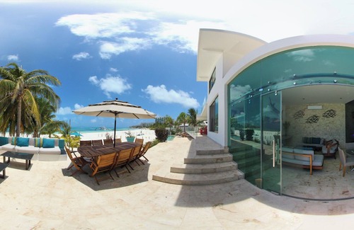 Punta Cancun House | Exclusive & Safe Location: Turquoise Sea w/White Sand Beach NO SEAWEED