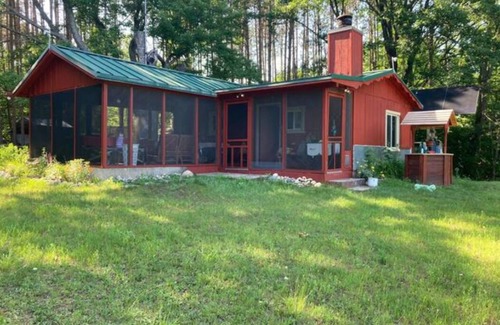 Mancelona Cabin | Exclusive & Secluded~7 Acre Lake~150 Acres~Beach, Dock, Kayak