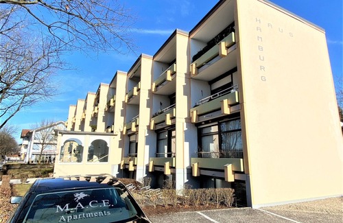 Safferstetten Apartment | EXCLUSIVE Studio in BEST LOCATION +NETFLIX +BOXSPRING-SofaBed