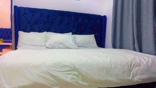 Ibadan Apartment | EXCLUSIVE Suite