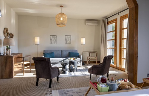 Vora-Sitges Villa | Exclusive villa in the Garraf mountains, just a few minutes from the sea