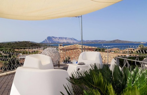 Puntaldia Villa | Exclusive villa with panoramic swimming pool within walking distance to beach