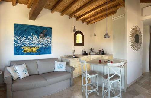 Tiriddo Villa | Exclusive with big garden, view on Molara Island, walking distance from the sea