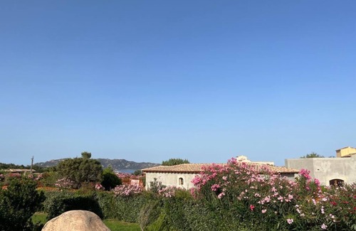 Tiriddo Villa | Exclusive with big garden, view on Molara Island, walking distance from the sea