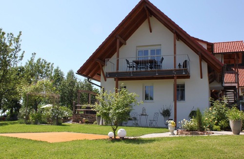 Freiamt House | Exclusively and high-quality equipped * apartment with large garden