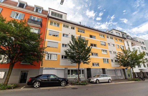 Seefeld Apartment | Executive 2 BD flat / city center (Hösch 1)