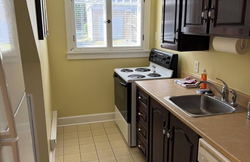 Waterford Valley Apartment | Executive 2 Bedroom Apartment Downtown St. John's, Midstream Manor Unit 2