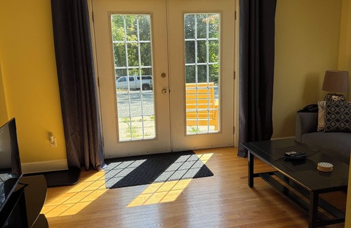 Waterford Valley Apartment | Executive 2 Bedroom Apartment Downtown St. John's, Midstream Manor Unit 2