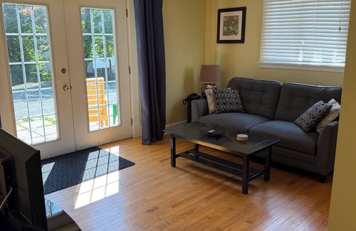 Waterford Valley Apartment | Executive 2 Bedroom Apartment Downtown St. John's, Midstream Manor Unit 2