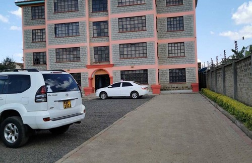 Eldoret House | Executive 2 bedroom unit,near the Biggest Mall Rupa mall with 1 bedroom ensuite