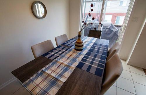 Stoney Creek Villa | Executive 3 Bedroom townhouse close to the Lake
