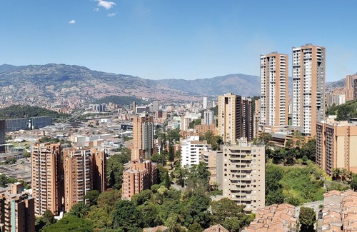 Castropol Apartment | Executive Apartment with an Amazing City View