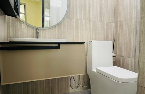 Yof Condo | Executive Beach Condo