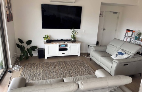 Wollongong CBD Apartment | Executive Beach pad