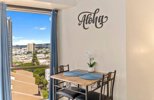 Downtown Honolulu Apartment | Executive Center 1604