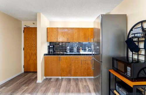 Downtown Honolulu Apartment | Executive Center 1604