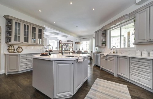 Brooklin House | Executive Corporate Homestay for Tourists/Newcomers