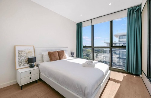 Macquarie Park Apartment | Executive Family Suite in Heart of Macquarie Park