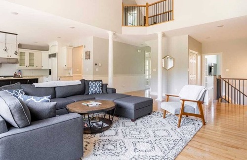 Utterson House | Executive Family Friendly Home in the Muskokas