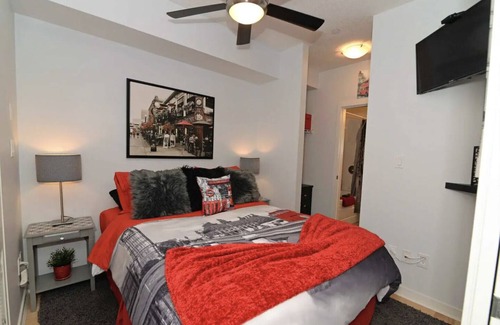 Regional District of Nanaimo Condo | Executive Luxurious Condo in Downtown Nanaimo