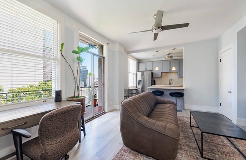 Alamitos Beach Condo | Executive-next to Convention Center + Free Parking