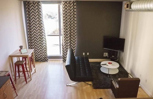 Gaslamp Quarter Condo | Executive rental in heart of Downtown San Diego walk to Convention Ctr & Petco