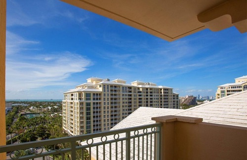 Key Biscayne House | EXECUTIVE RESIDENCE at The Ritz-Carlton Key Biscayne