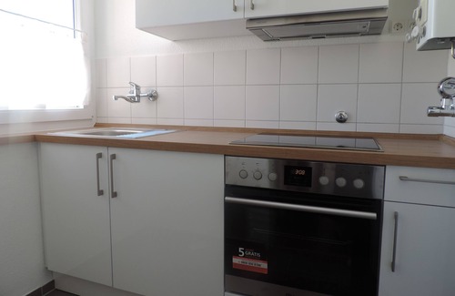 Sindelfingen Apartment | Executive Studio Apartment - 2 minutes walking distance from Daimler