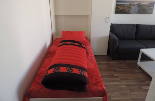Sindelfingen Apartment | Executive Studio Apartment - 2 minutes walking distance from Daimler