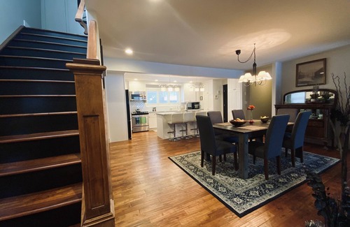 Sylvan Lake House | EXECUTIVE-STYLE MODERN FARM HOUSE