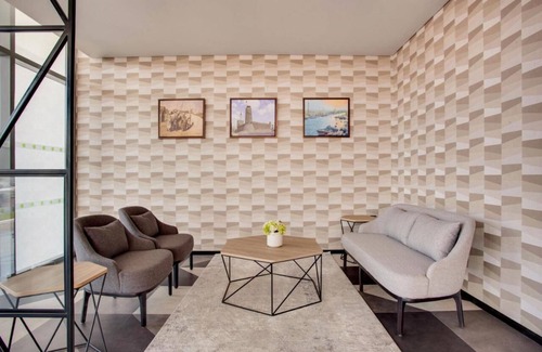 Jumeira 3 Apartment | Executive Suite Near Nostalgia Cafe By Luxury Bookings